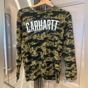 Carhartt camo top